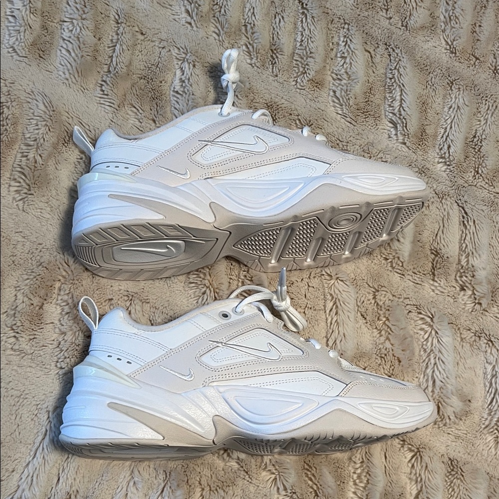 Nike Women's White Sneakers - Picture 3 of 7